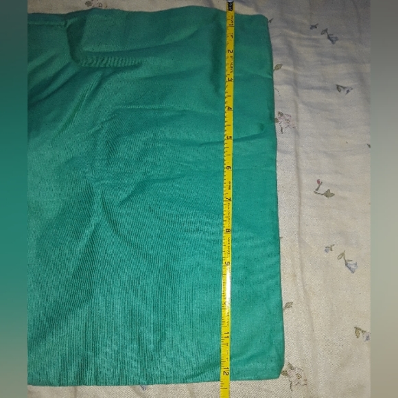 4 New Green Pillow Cases - Picture 3 of 9
